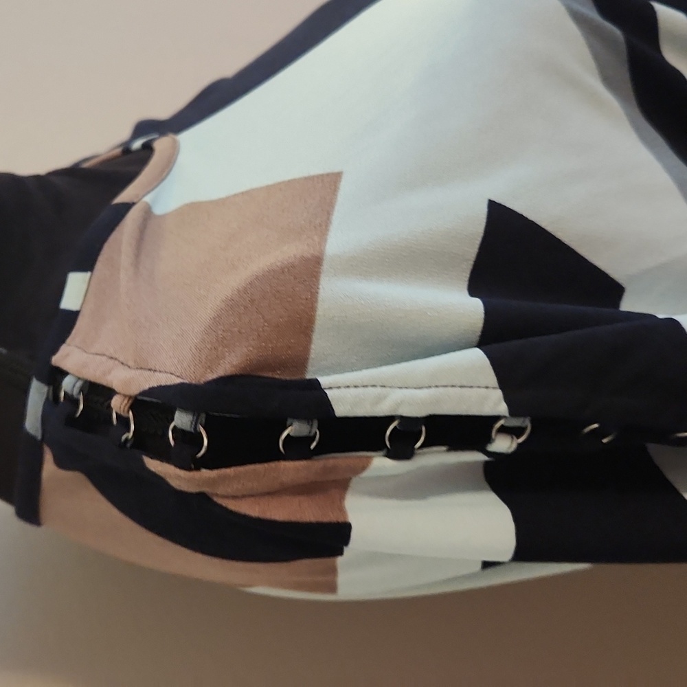 Geometric Top - Picture 3 of 4